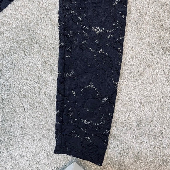 Black off the shoulder lace long sleeve - Picture 5 of 7